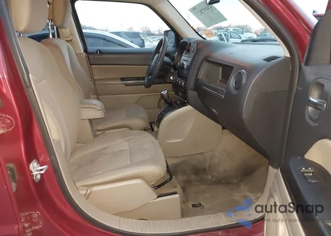 2015 Jeep Patriot Sport из США, поврежденный, VIN 1C4NJPBB6FD329734